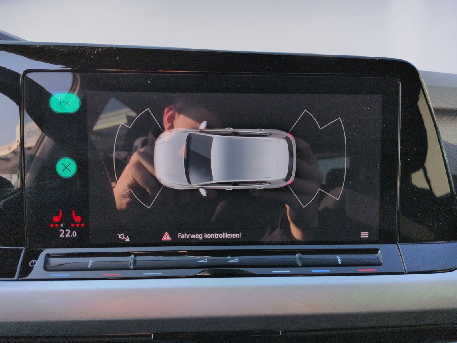 Golf VIII 1.0 eTSI DSG Life LED+ACC+APP+NAVI