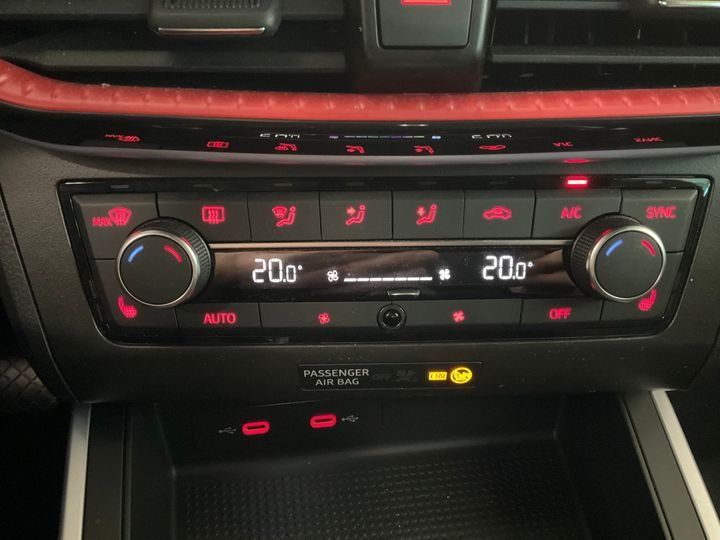 Fahrzeugabbildung SEAT Arona FR TSI DSG *Cam*LED*PDC*Sitzhzg*ACC*APP*