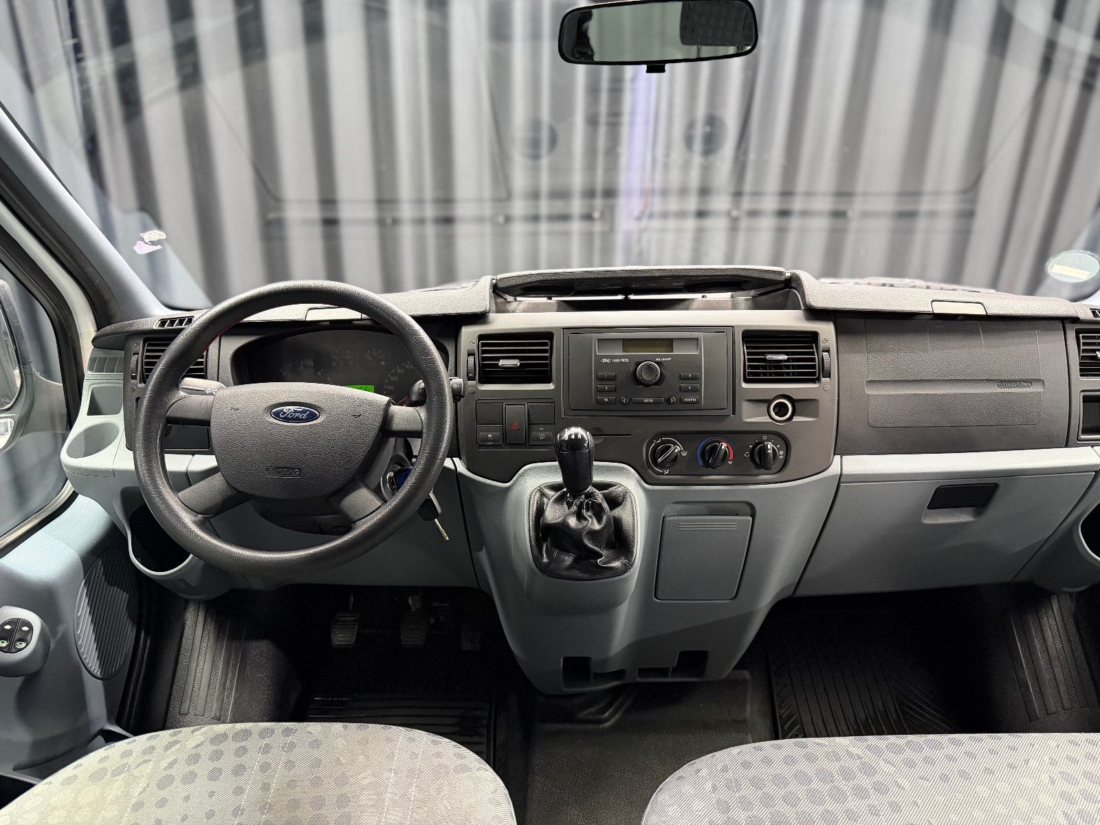 Fahrzeugabbildung Ford Transit Kombi FT 280 K