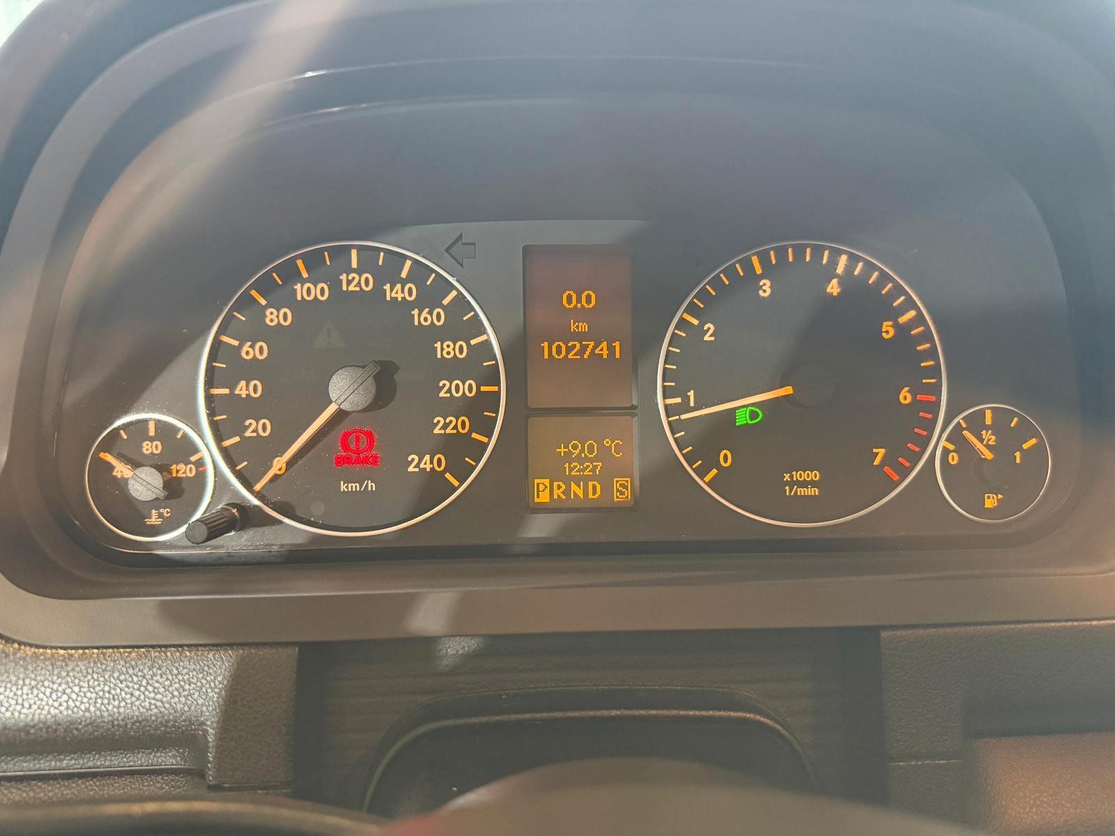 Mercedes-Benz A 180 Elegance / Teilleder / Automatik / Klima