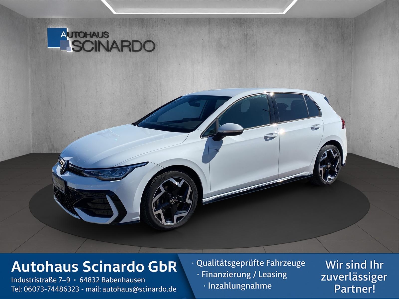 Volkswagen Golf VIII 1.5TSI R-Line LED/ACC/RFK/CARPLAY/SHZ