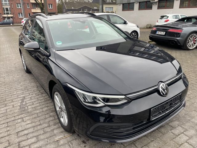 Volkswagen Golf VIII Variant Life Connect Digital Ta. LED