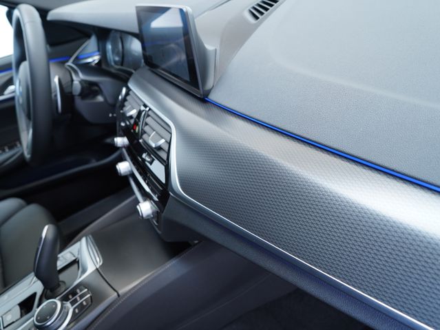 Fahrzeugabbildung BMW 530 i Touring M Sportpaket FACELIFT-MODELL