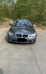 BMW 525i A touring - - BMW 525 aus 2007: Kombi