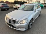 Mercedes-Benz E 220 E T-Modell E 220 CDI Avantgarde - Mercedes-Benz E 220: Cdi T Modell