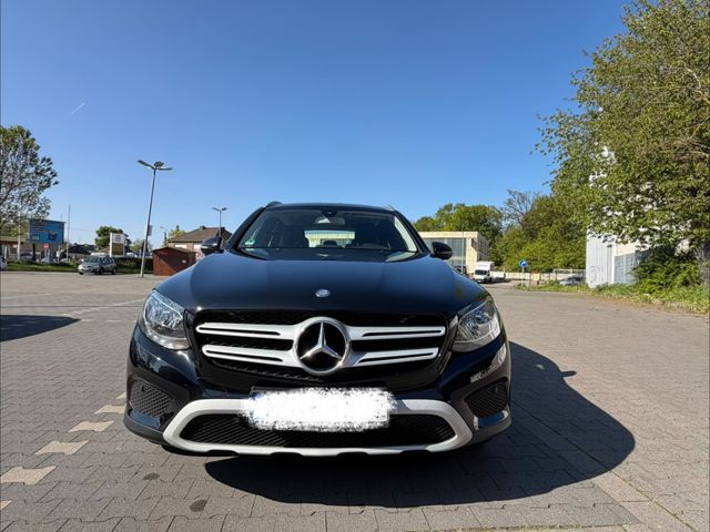 MERCEDES-BENZ GLC 220 d 4MATIC Autom. - AHK, Allwetterreifen