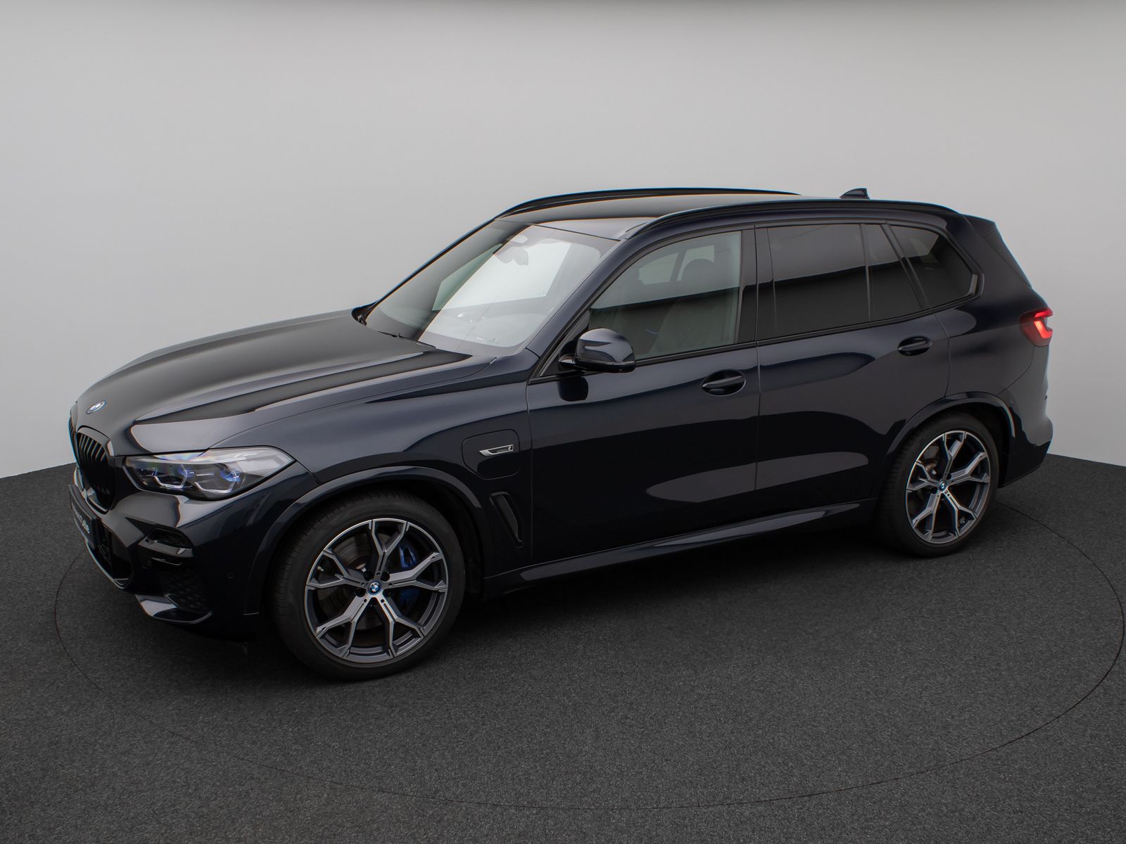 Fahrzeugabbildung BMW X5 xD45e M Sport 360°Laser HUD DAB HiFi Komfort