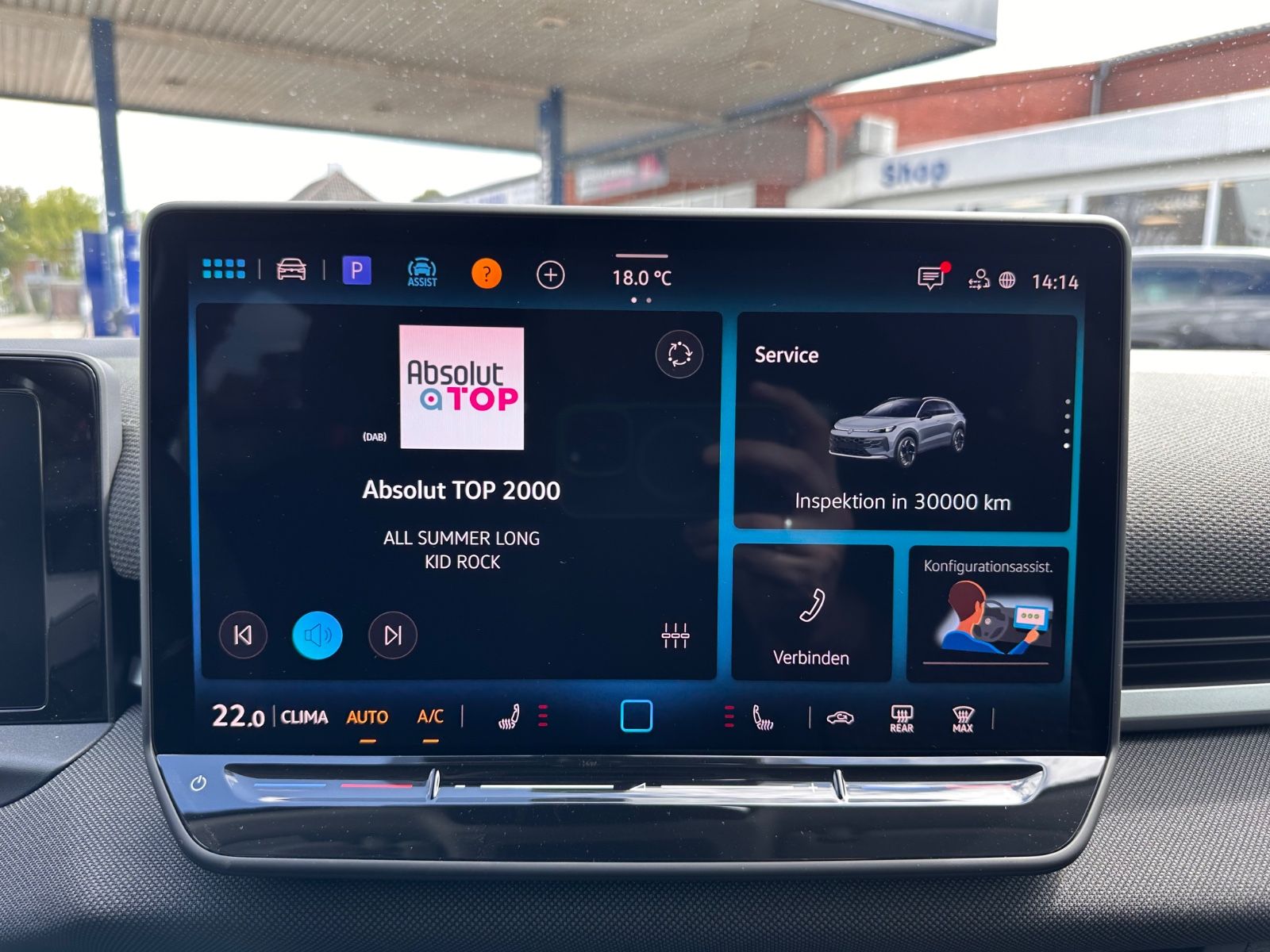 Fahrzeugabbildung Volkswagen T-Roc 1.5 eTSI DSG Life APP/ACC/LED/SHZG/PDC