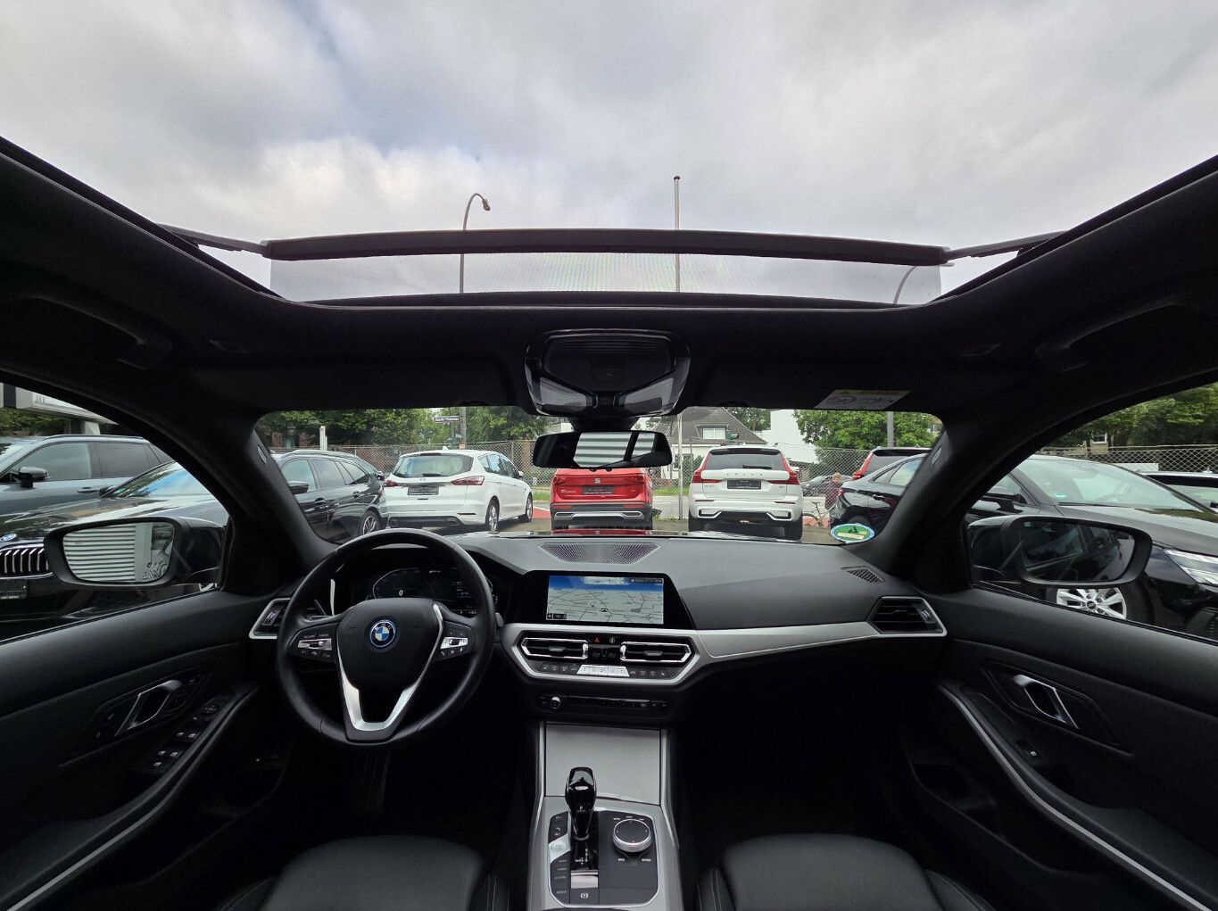 BMW 320e Touring.LED.Led.PanSD.Cam.Navi.SHZ.ACC imagem 3