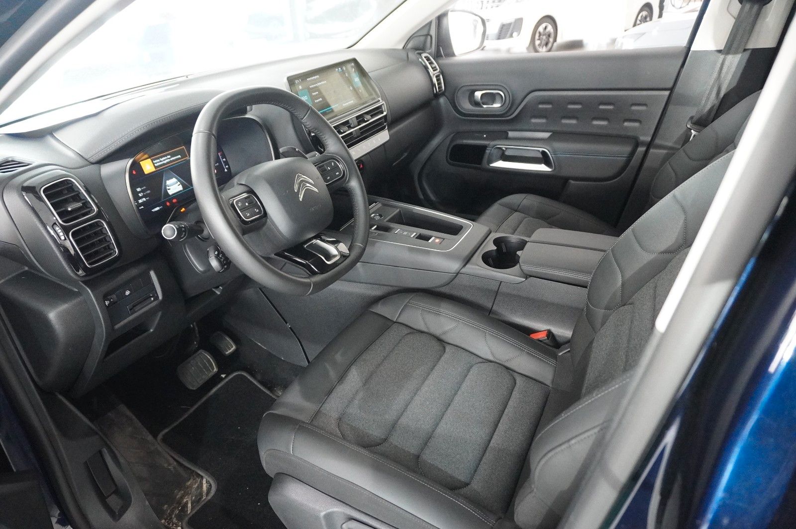 Fahrzeugabbildung Citroën C5 Aircross PLUS 145 E-DSC NAVI/LED/KAMERA/DAB+