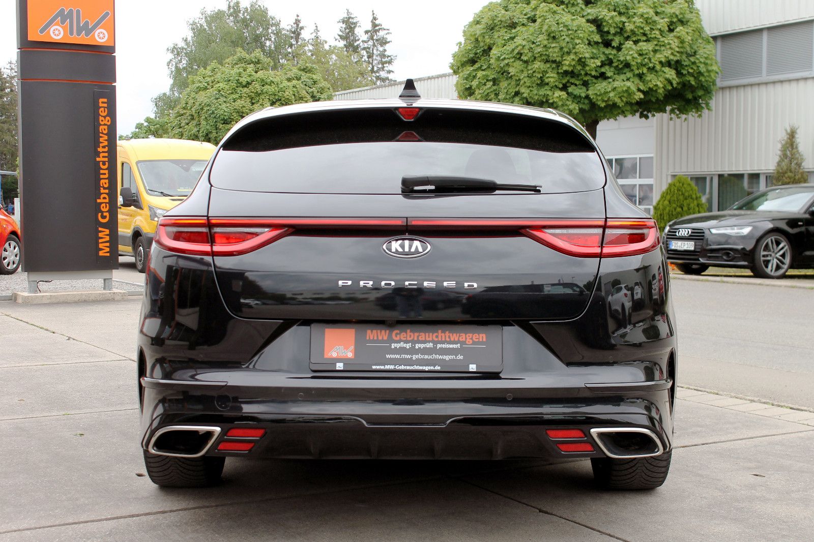 Fahrzeugabbildung Kia pro cee'd GT 1.6TGDI ACC KAM eGSD PDC CarPlay BT