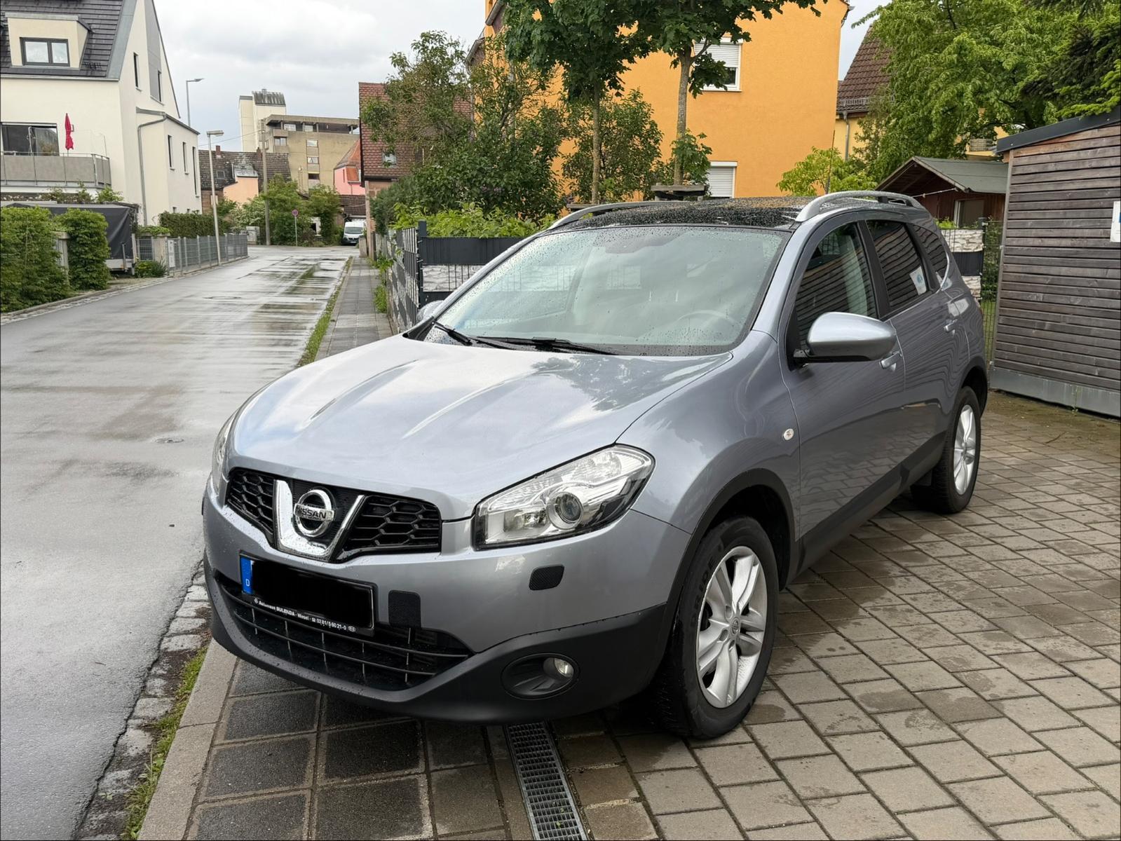 Nissan Qashqai +2 Tekna 4X4 Automatik 7-Sitzer