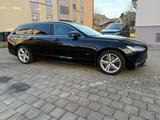 Volvo V90 D5 AWD Momentum Geartronic Momentum - Volvo V90 Momentum mit Diesel-Antrieb