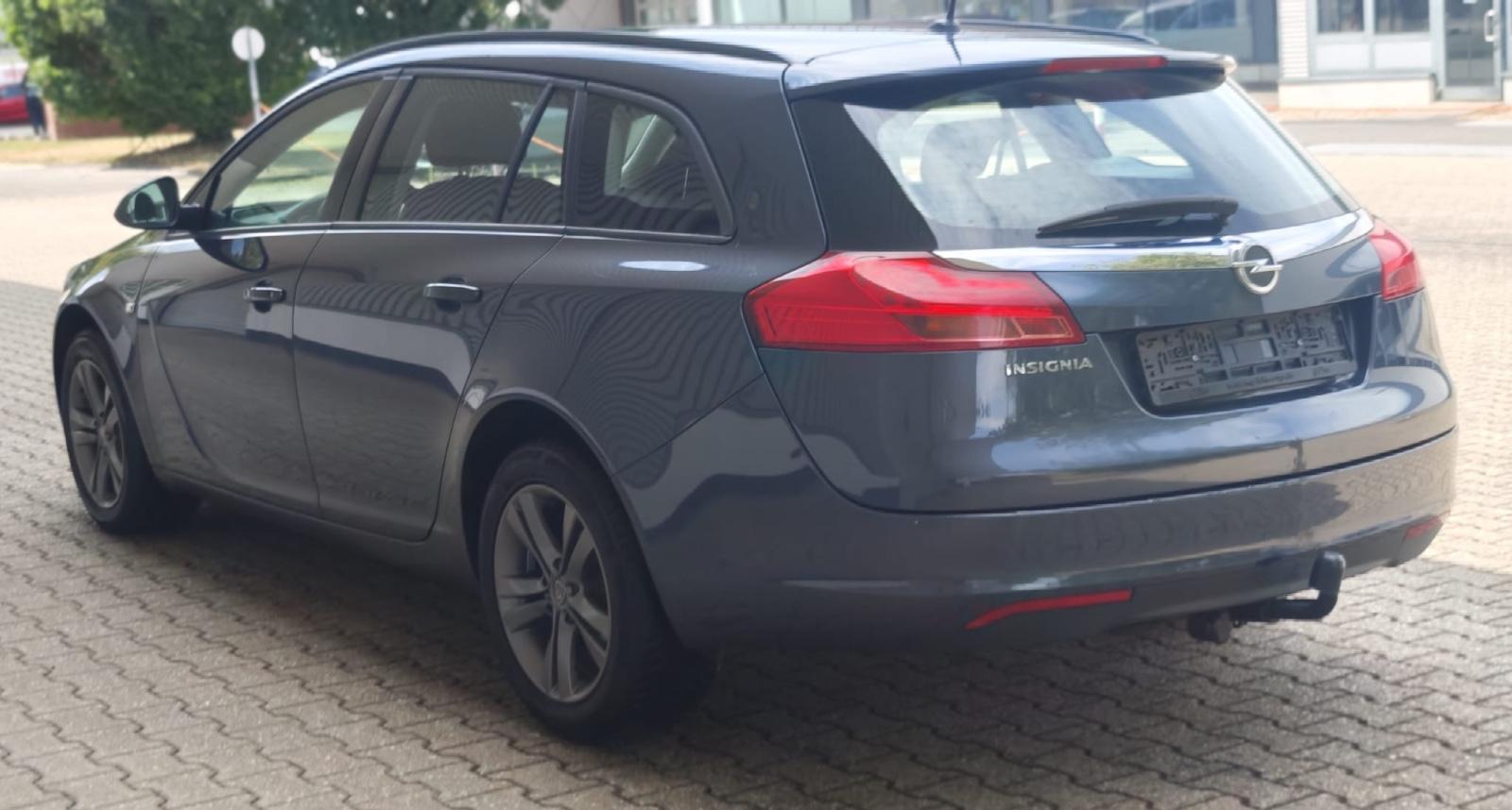 Opel Insignia 2010 — photo 5