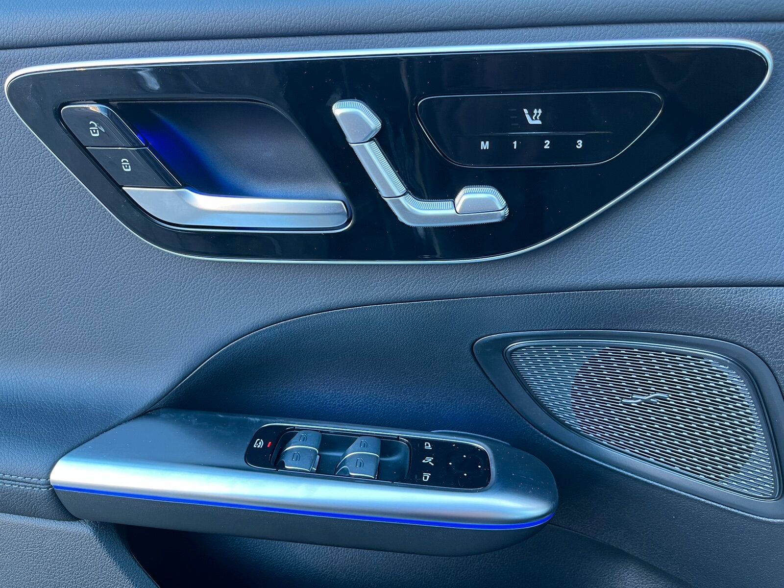 Mercedes-Benz C 200 d T Avantgarde AHK 360° Memory CarPlay LED foto 18