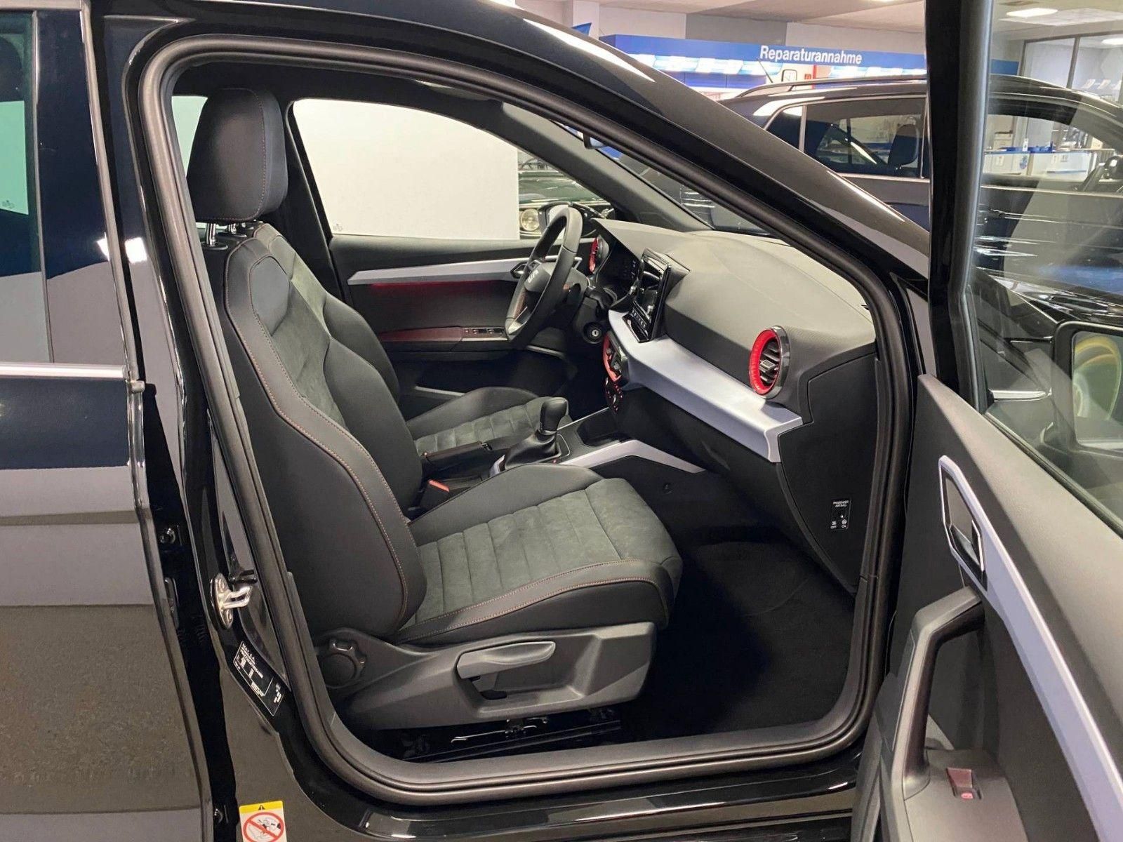Fahrzeugabbildung SEAT Arona 1.5 TSI FR DSG GARANTIE 5+ACC+AHK+Spurwech