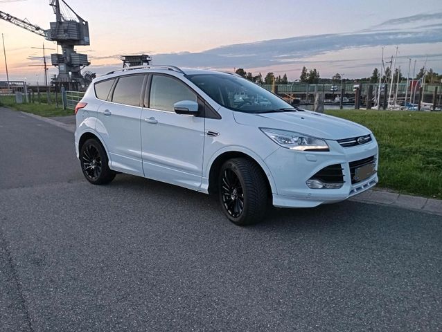 Ford Kuga TOP gepflegt