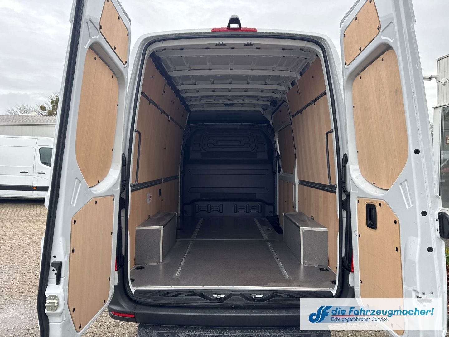 Fahrzeugabbildung Mercedes-Benz Sprinter III Kasten RWD AWD 317  CDI L2  Navi 36