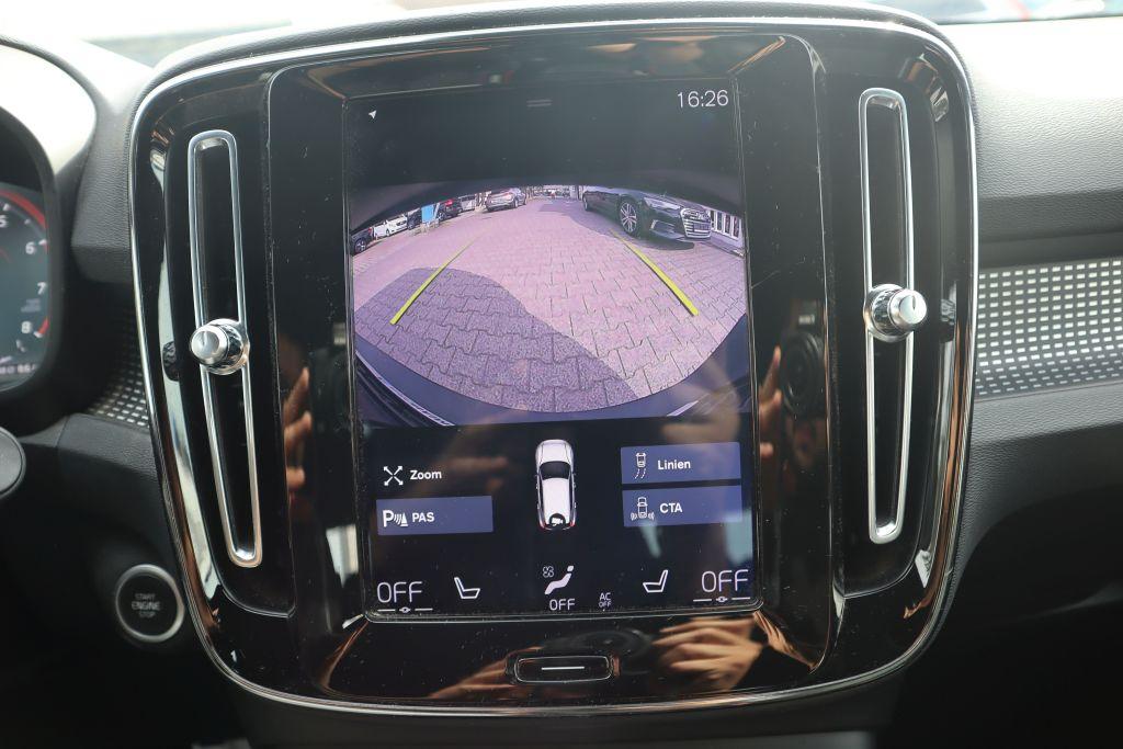 Volvo XC40 T4 AWD Geartronic R-Design|NAVI|R-CAM|BLIS|