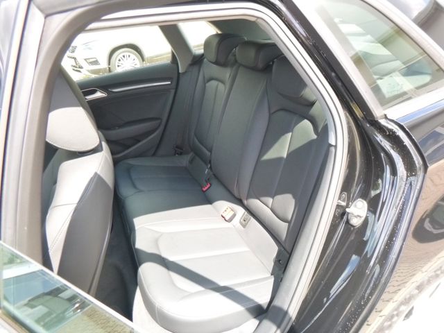 Fahrzeugabbildung Audi A3 Sportb 35 TFSI design >AUT/LEDER/NAV/Sitzheiz