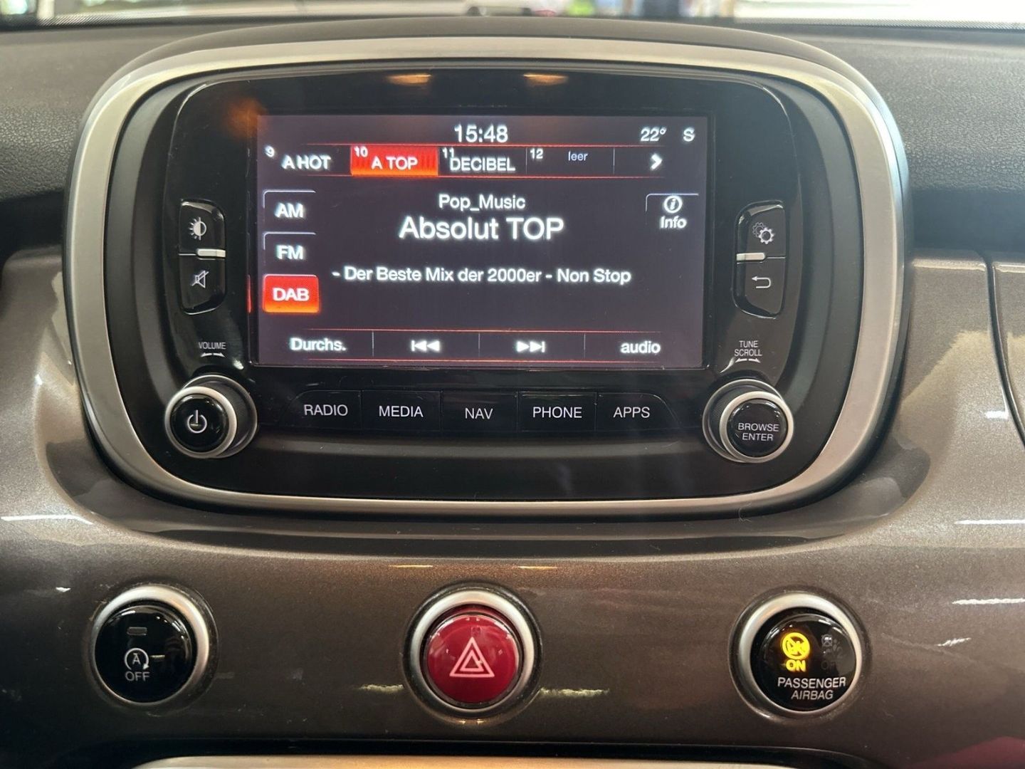 Fahrzeugabbildung Fiat 500X 1.6 JTD LOUNGE KLIMA PANO NAVI