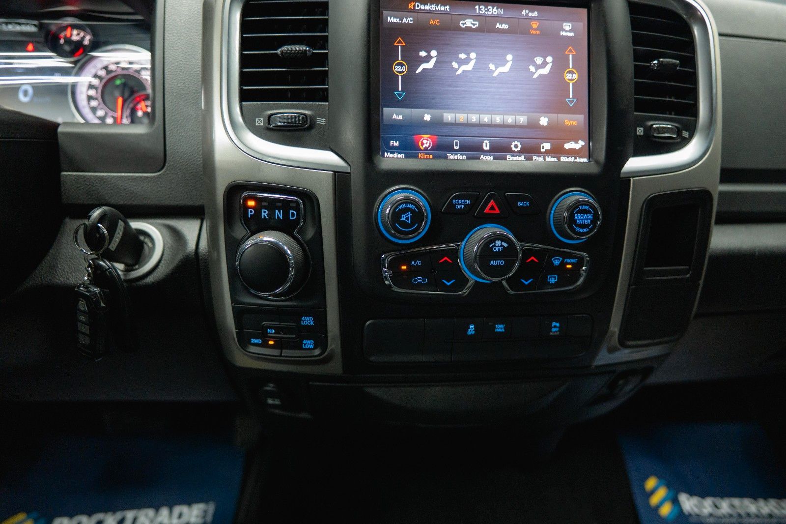 Fahrzeugabbildung Dodge RAM 5.7 V8 HEMI 4x4 OFFROAD Night Edition *19%*