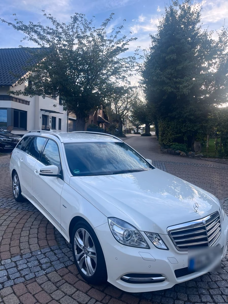 Mercedes-Benz E 200