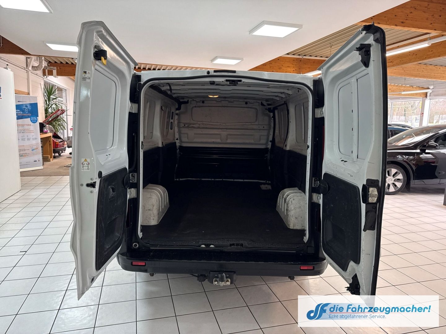 Fahrzeugabbildung Renault Trafic Kasten L2H1 2,9t Komfort AHK PDC *EXPORT