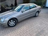 Mercedes-Benz Mercedes C180 Kompressor W203 Automatik - Mercedes-Benz C 180: W203