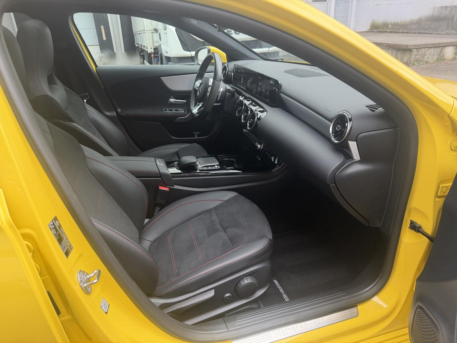 Mercedes-Benz A 250 e AMG LED MBUX Distronic Pano Kamera-360°