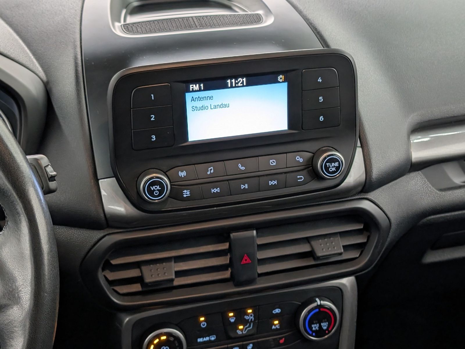 FORD EcoSport 1.0 EcoBoost Trend AHK Winterpaket – Bild 17