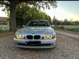 BMW 520i A - - BMW 520 aus 2001: 520i