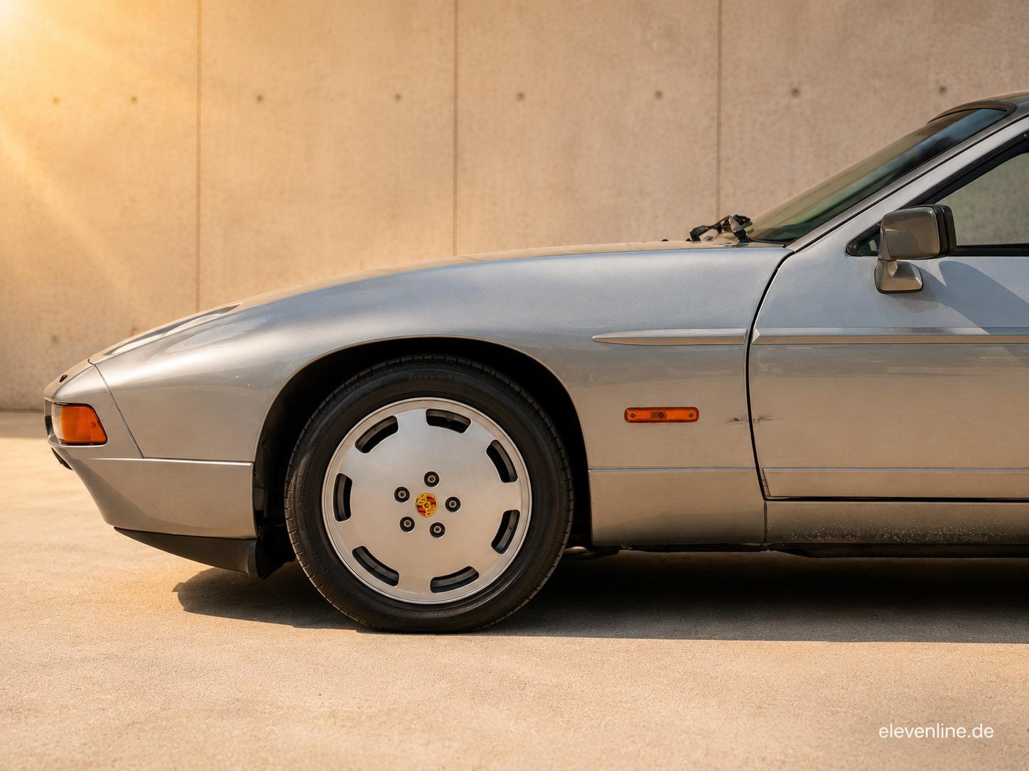 Porsche 928 S4
