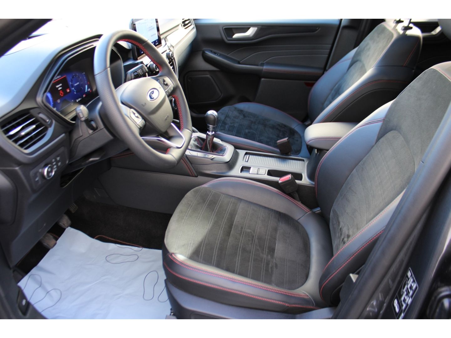 FORD Kuga 1.5 EcoBoost ST-Line X ACC LED TWA Pano AHK - Image 7