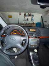 Toyota Avensis T25 D4D DIESEL MOTOR - Toyota Avensis in Hannover