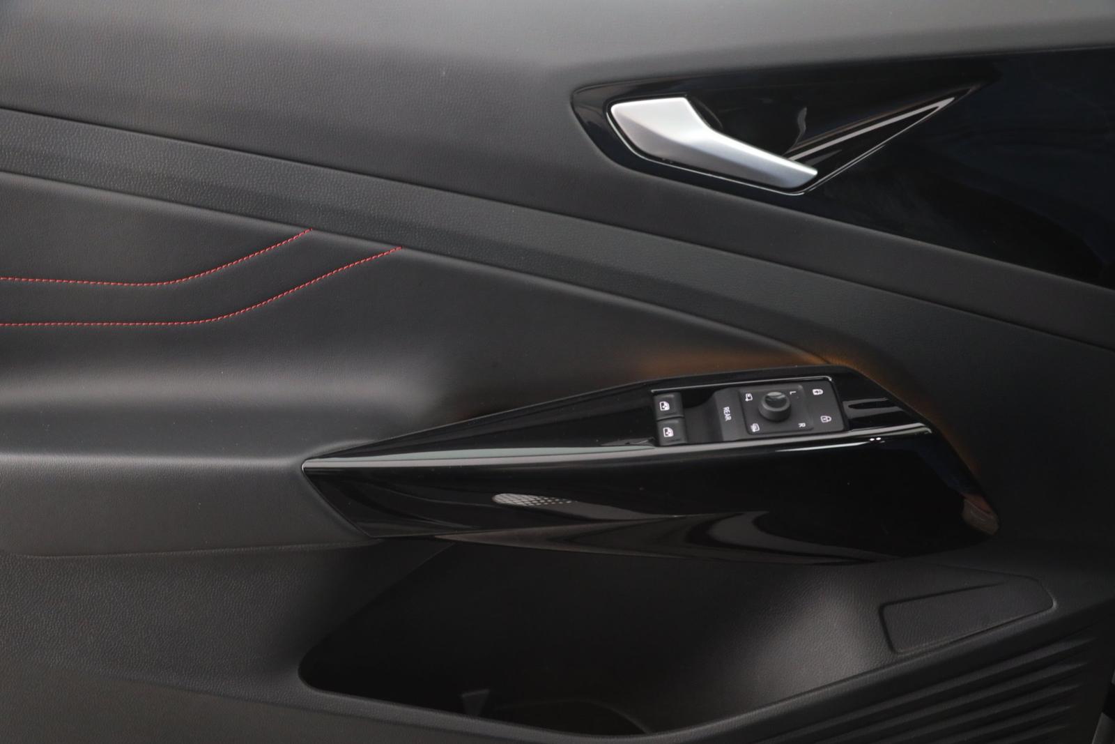 Volkswagen ID.4 GTX 4MOTION PANO NAVI LED SITZH., миниатюра 17