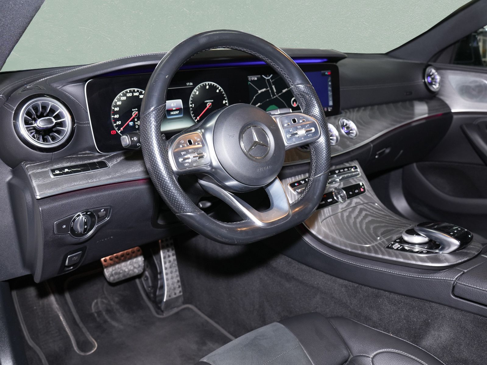 Fahrzeugabbildung Mercedes-Benz CLS 400 d 4Matic - AMG|Matrix|Distronic+|Burmest