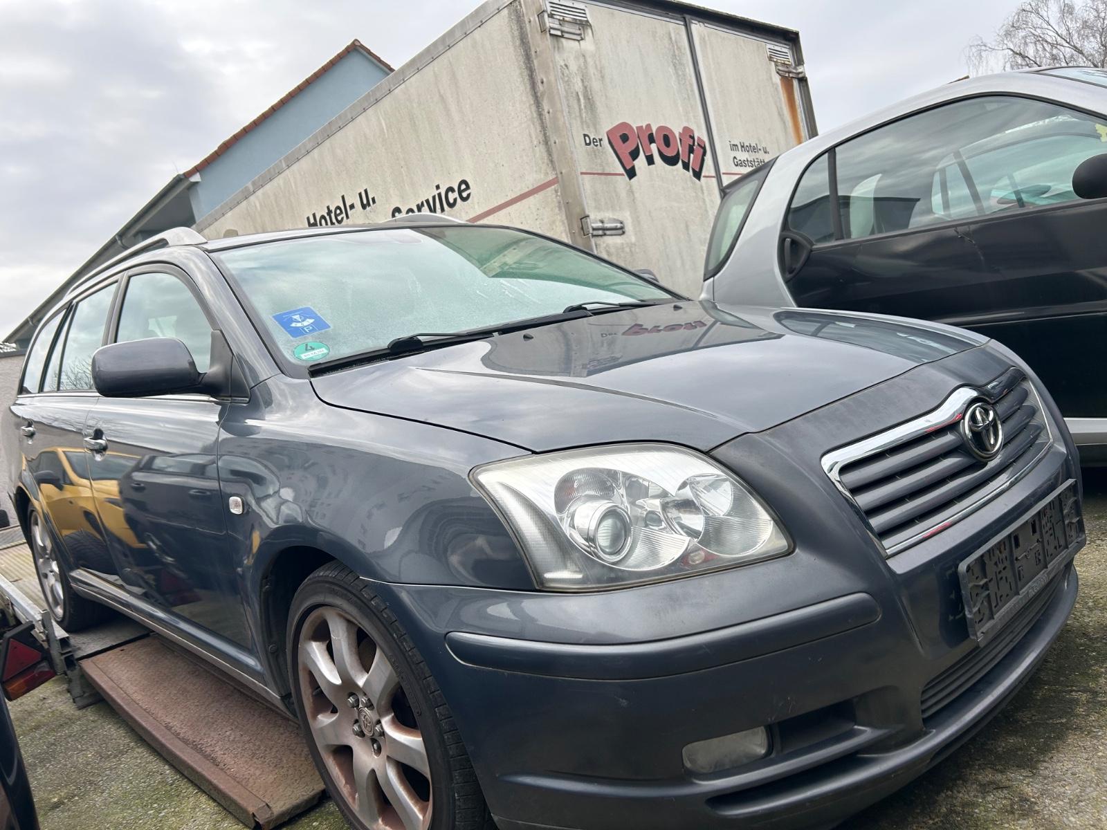 Toyota Avensis Kombi 2.0 Executive