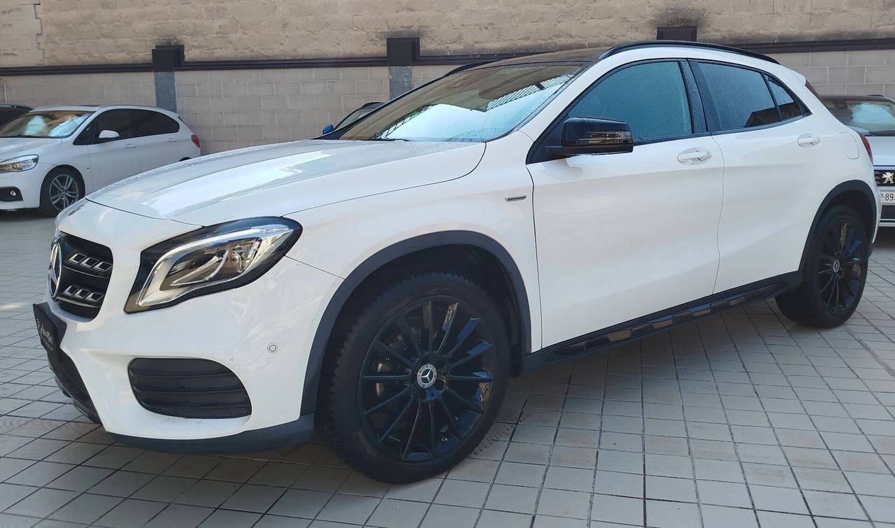 Mercedes-Benz Mercedes-benz GLA 200 d Automatic 4Matic Premium imagem 2