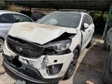 Kia Sorento 2.2 CRDi AWD SINISTRATA - Kia Sorento Kombi Gebrauchtwagen