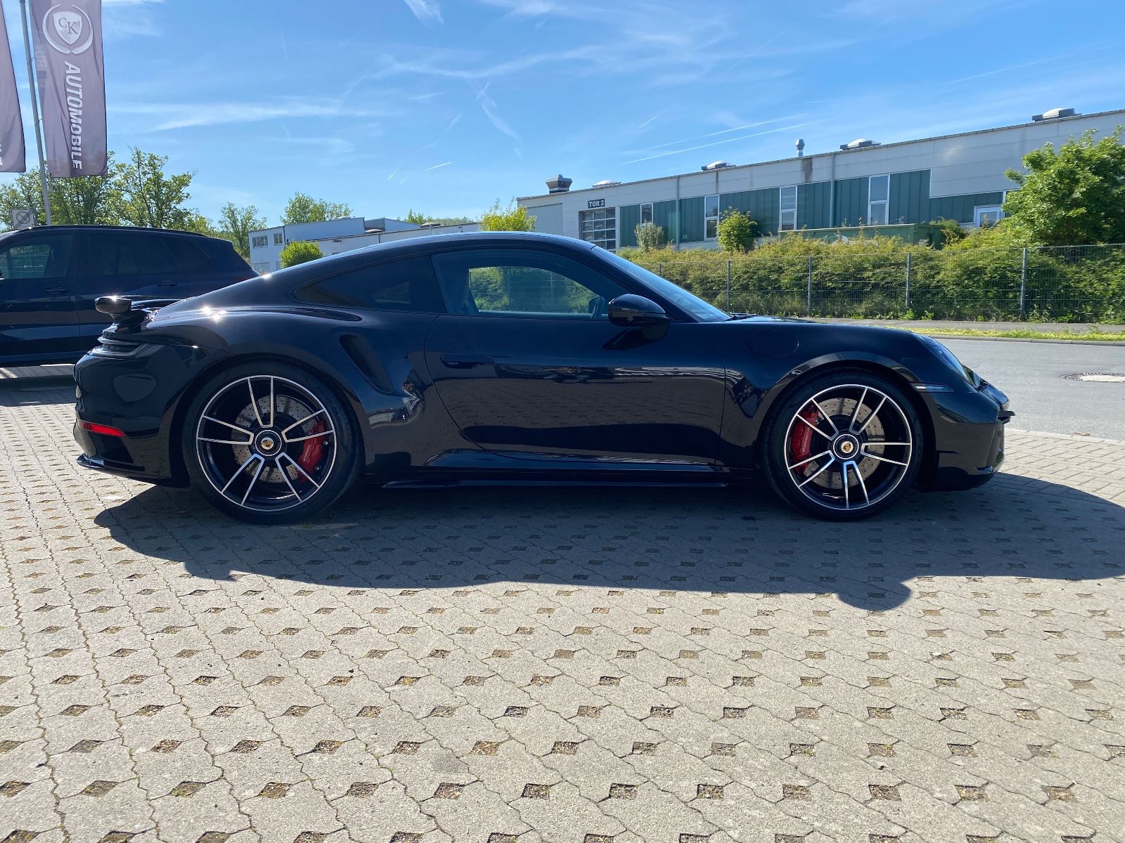 Fahrzeugabbildung Porsche 992 Turbo/Lift/Carbon Dach/Aero-Kit/360°Kamera