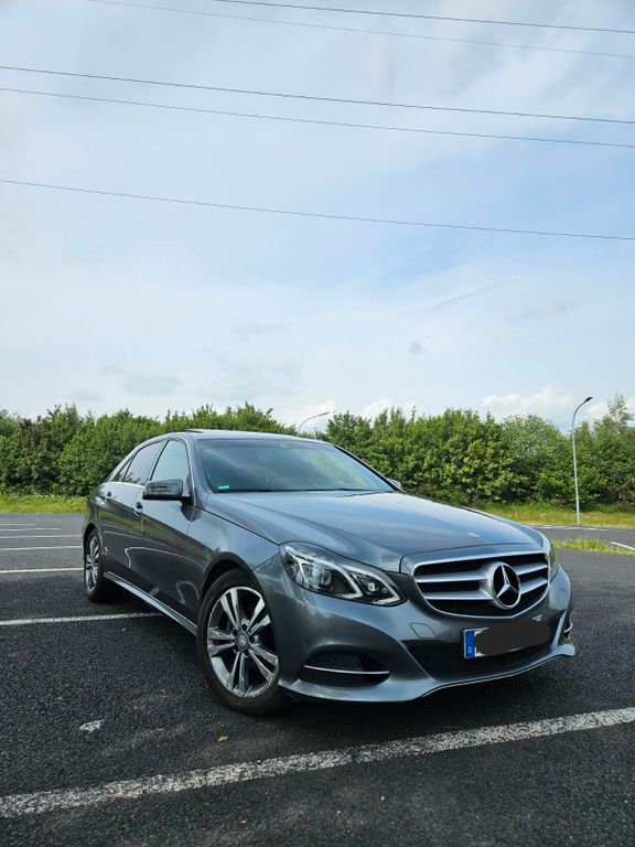 Image of Mercedes-Benz E 220