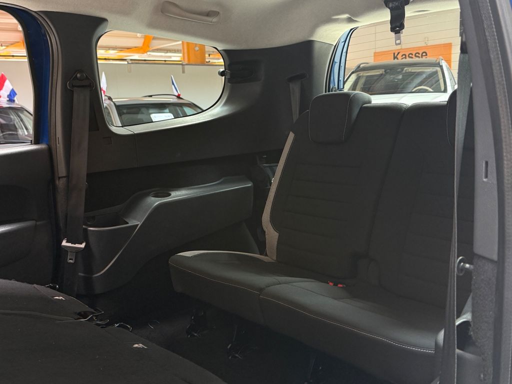 DACIA Lodgy Stepway Plus|7-Sitzer|SHZ|PDC|Kamera|Klima DACIA Lodgy Stepway Plus|7-Sitzer|SHZ|PDC|Kamera|Klima