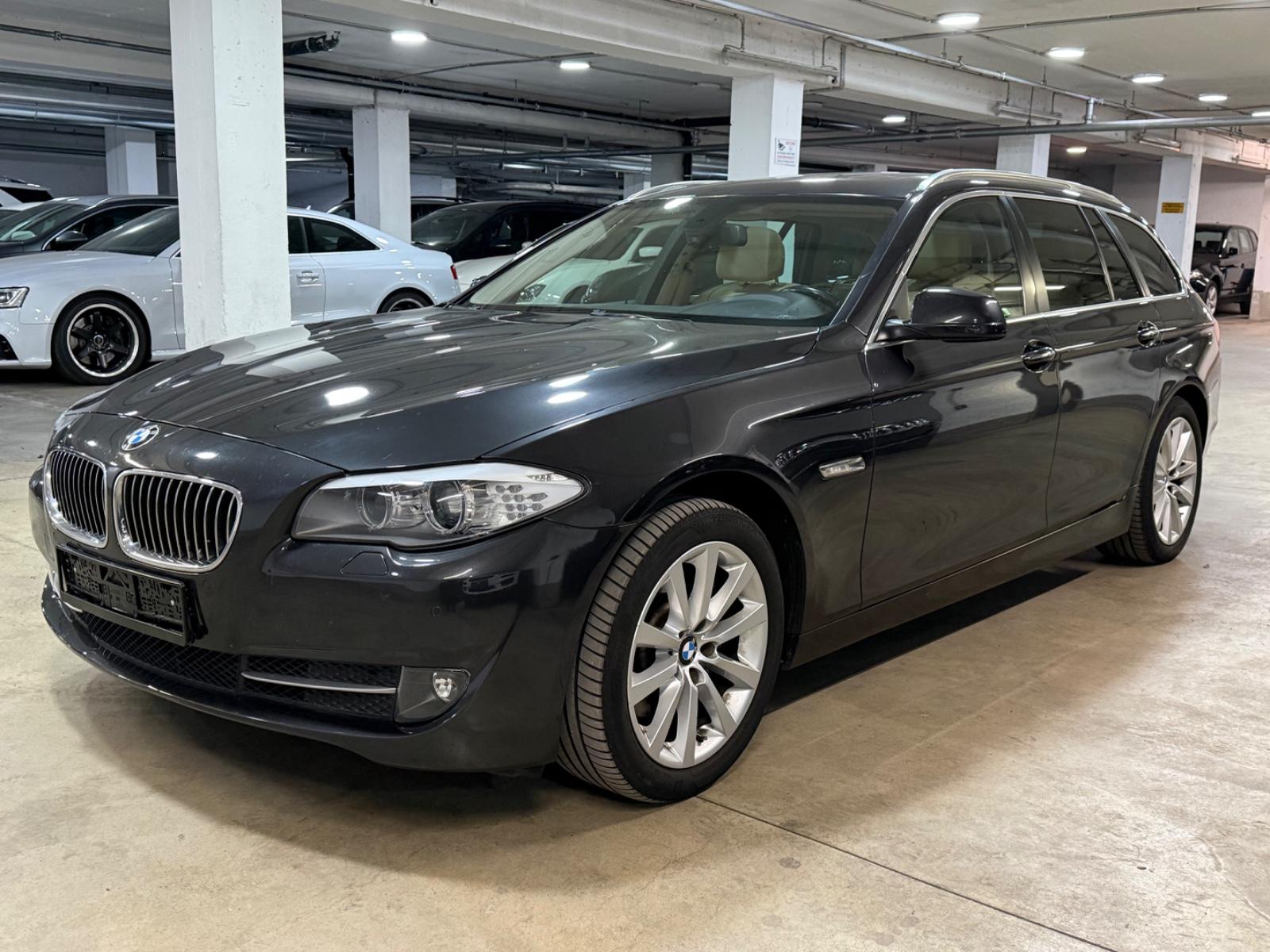 BMW Touring 525 d xDrive Navi~Klima~Leder~Panomara