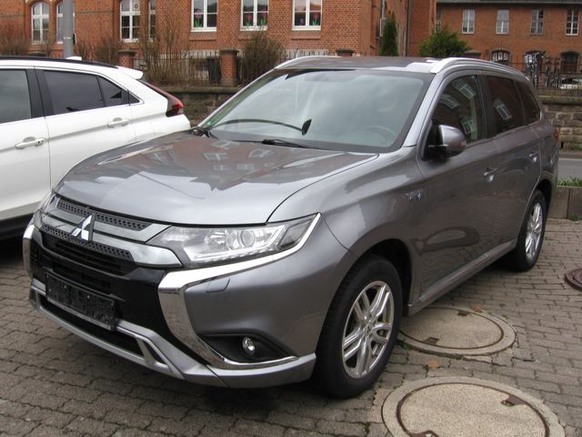 Mitsubishi Outlander PHEV Basis Spirit 4WD