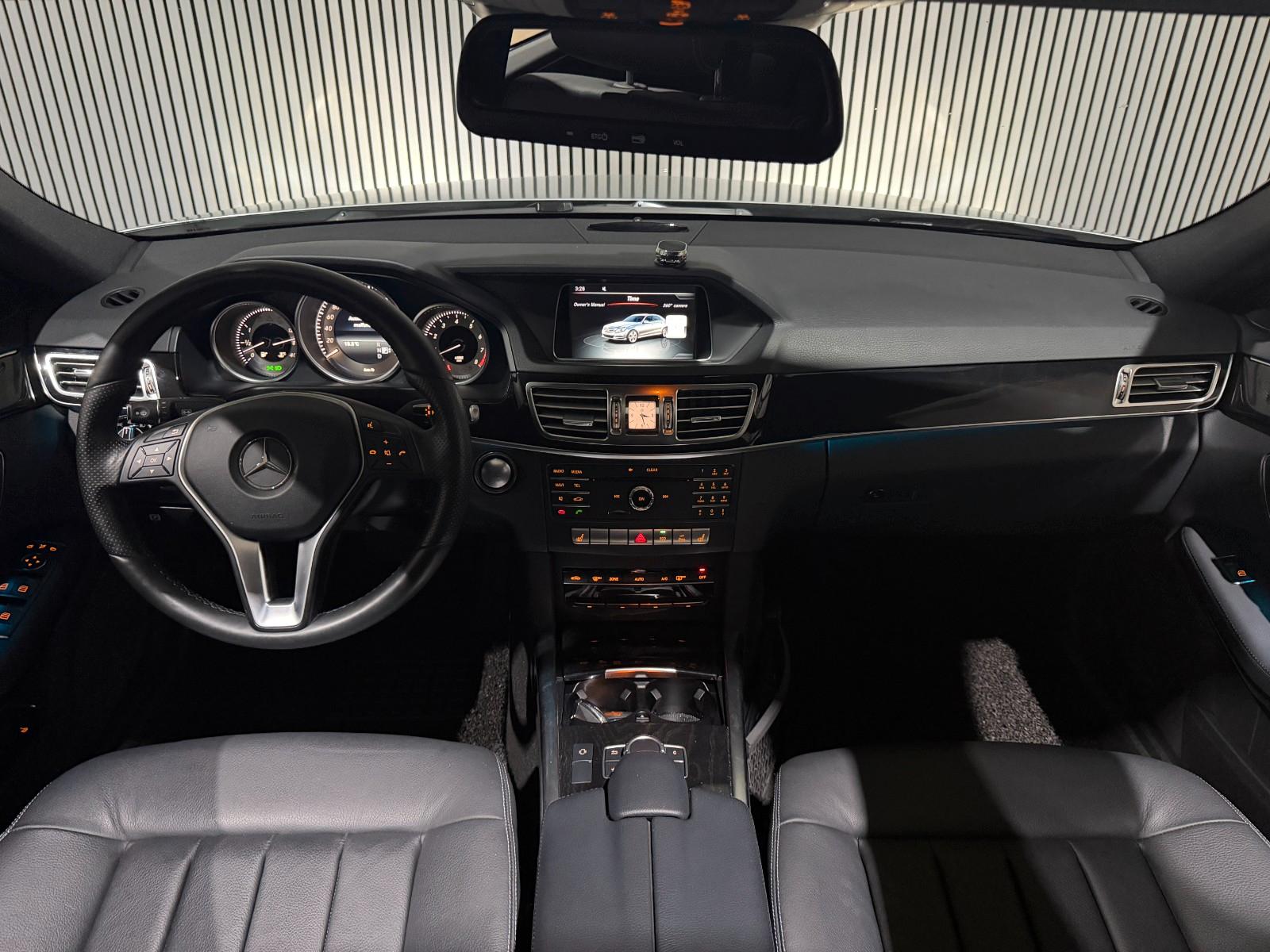 Mercedes-Benz E 300 Limousine E 300 CGI BlueEfficiency 4Matic