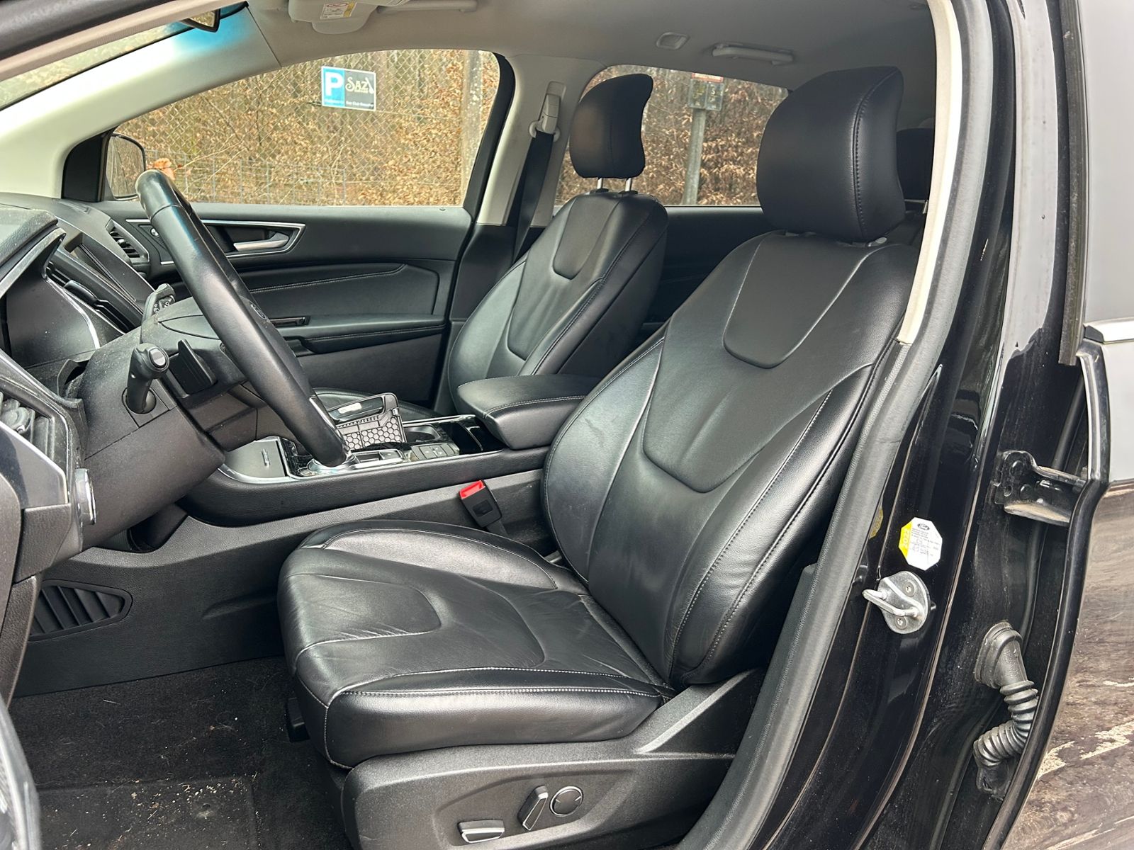 Fahrzeugabbildung Ford Edge 2.0 4x4 Aut. Titanium AHK MOTORSCHADEN