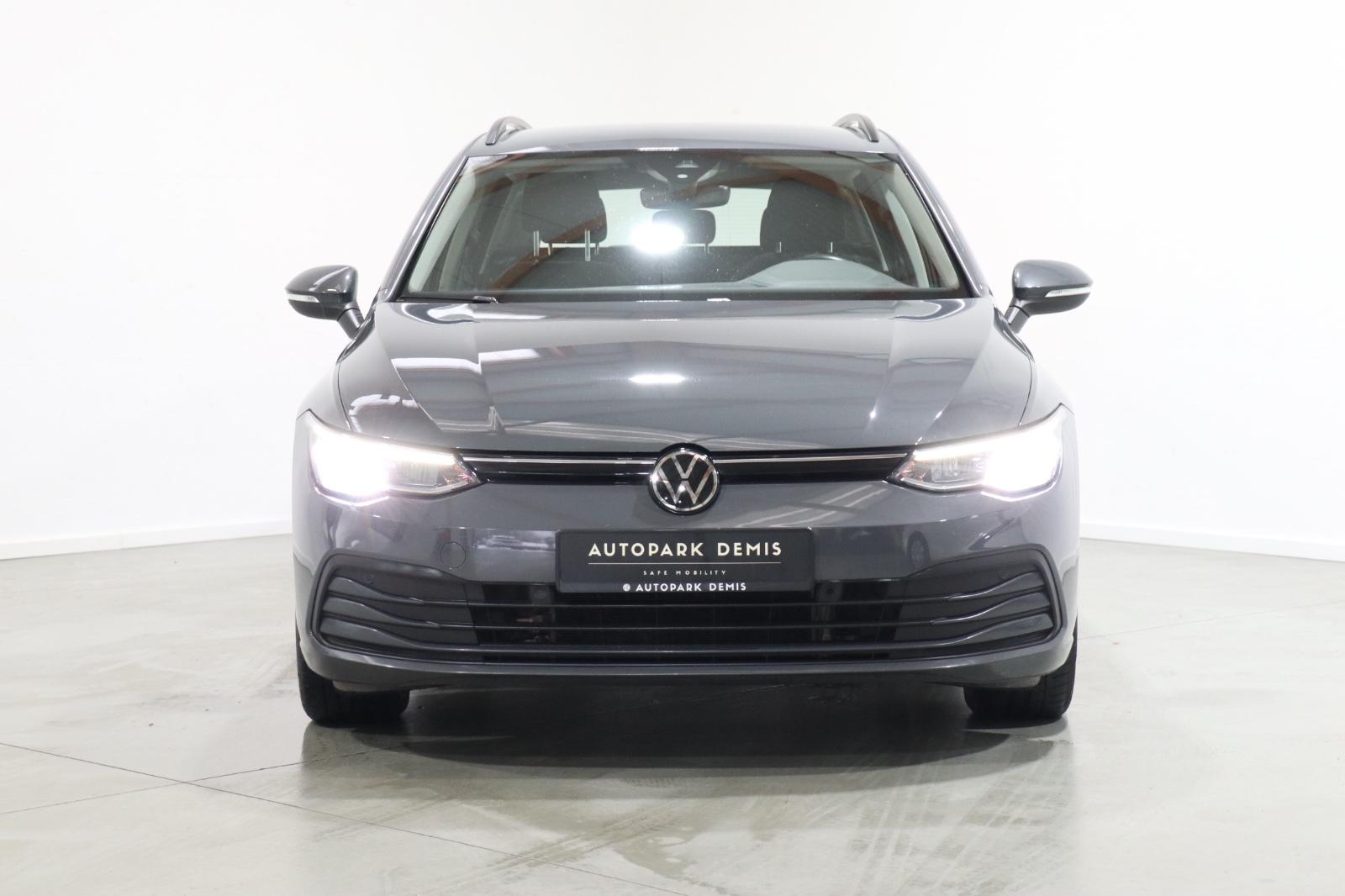 Volkswagen Golf VIII Variant Life 2.0/NAVI/AHK/SHZ/LHZ/ACC