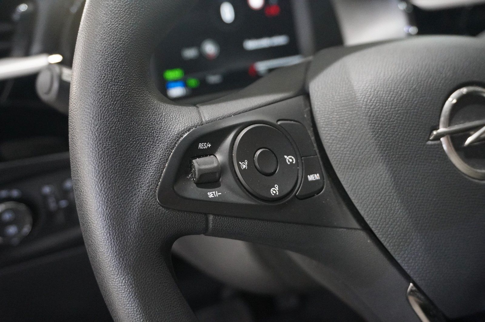 Fahrzeugabbildung Opel Corsa-e ELEKTRO 1-PHASIG NAVI/DAB/KAMEERA/VIRTU.