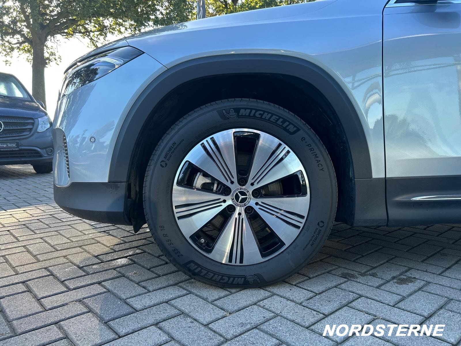 Mercedes-Benz EQB 350 4MATIC PROGRESSIVE AHK KAMERA LEDKlima foto 23